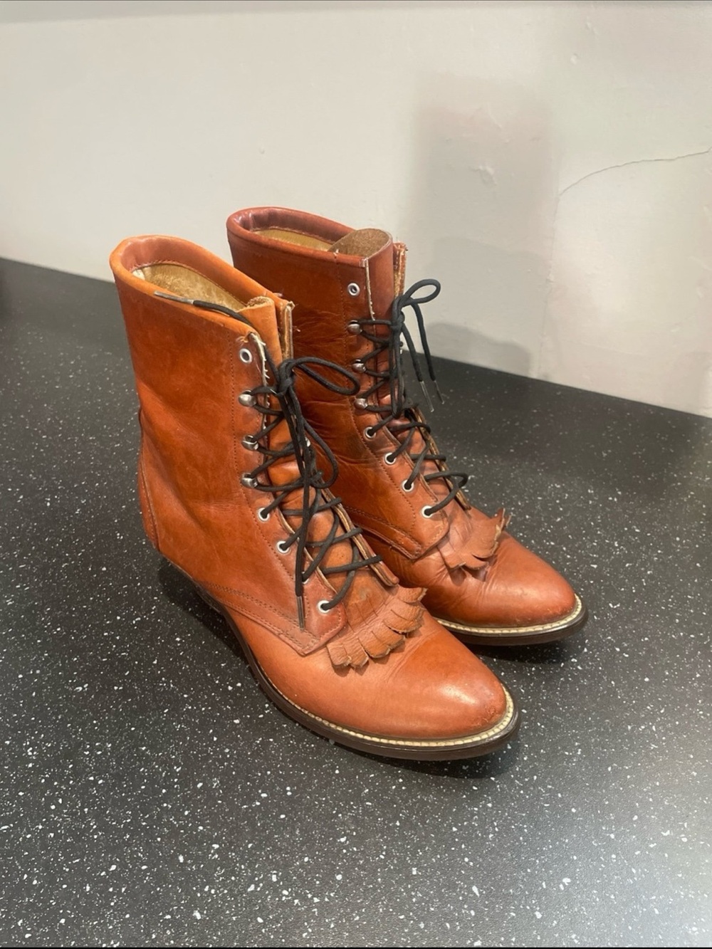 Laredo vintage kiltie western leather lace up boots size 7.5